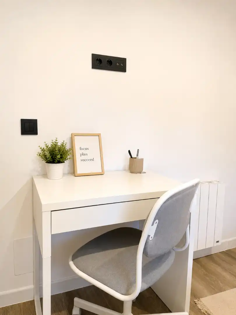 Estudio de alquiler en Madrid con Calefacción, Parquet y Amueblado
