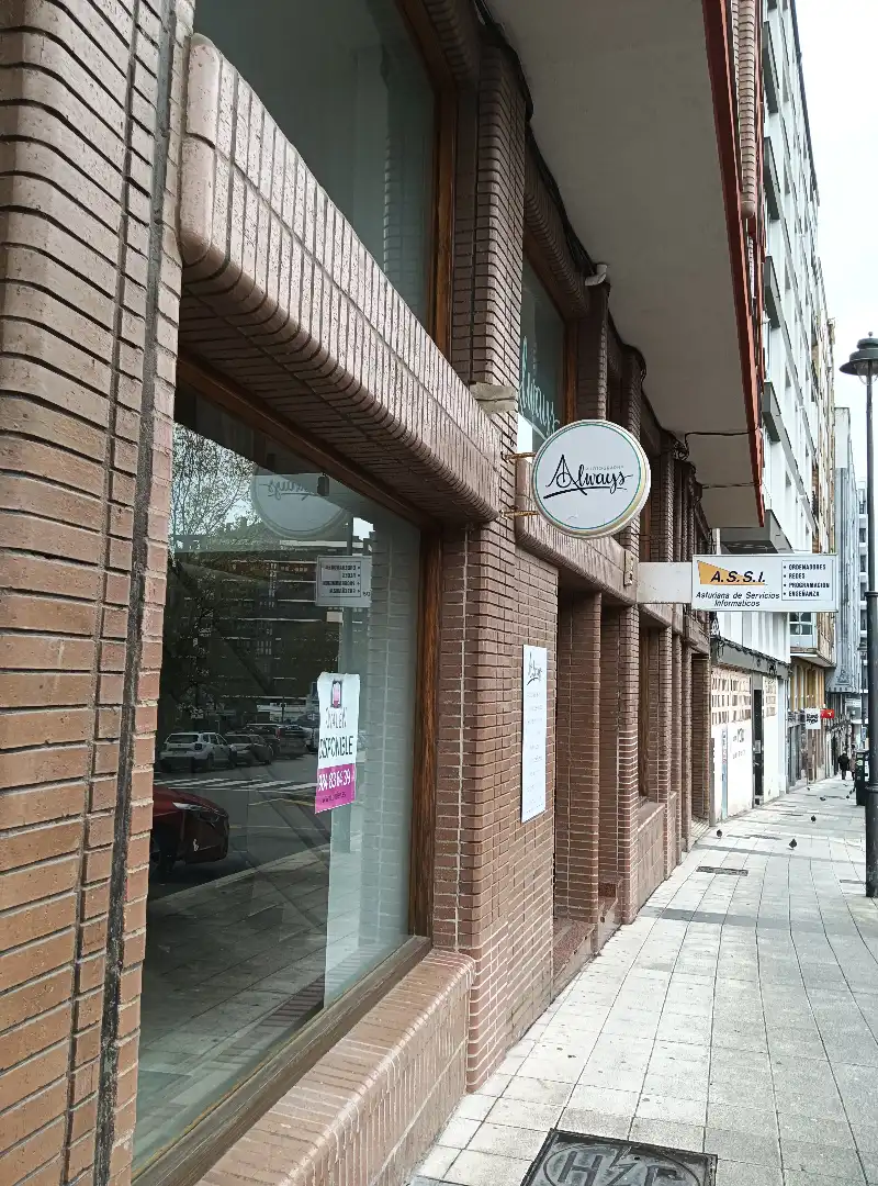 Geschaftsraum zur Miete in Avilés
