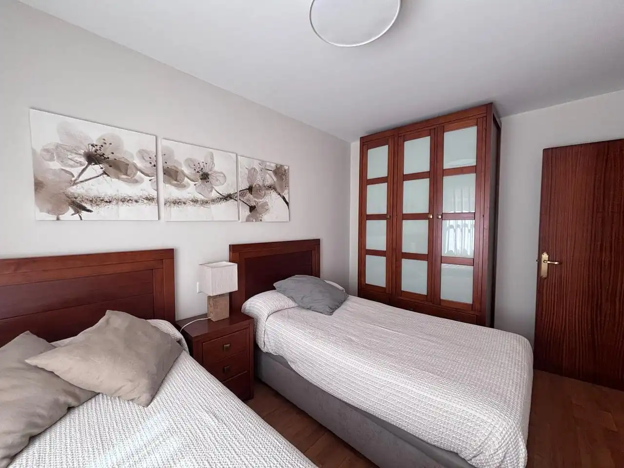 Schlafzimmer von Erdgeschoss zur Miete in Gijón  mit Heizung und Möbliert