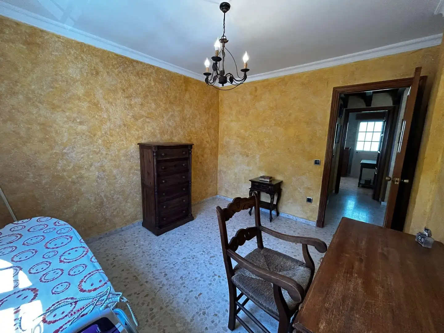 Dormitori de Casa adosada en venda en Chiclana de la Frontera amb Terrassa, Traster i Balcó