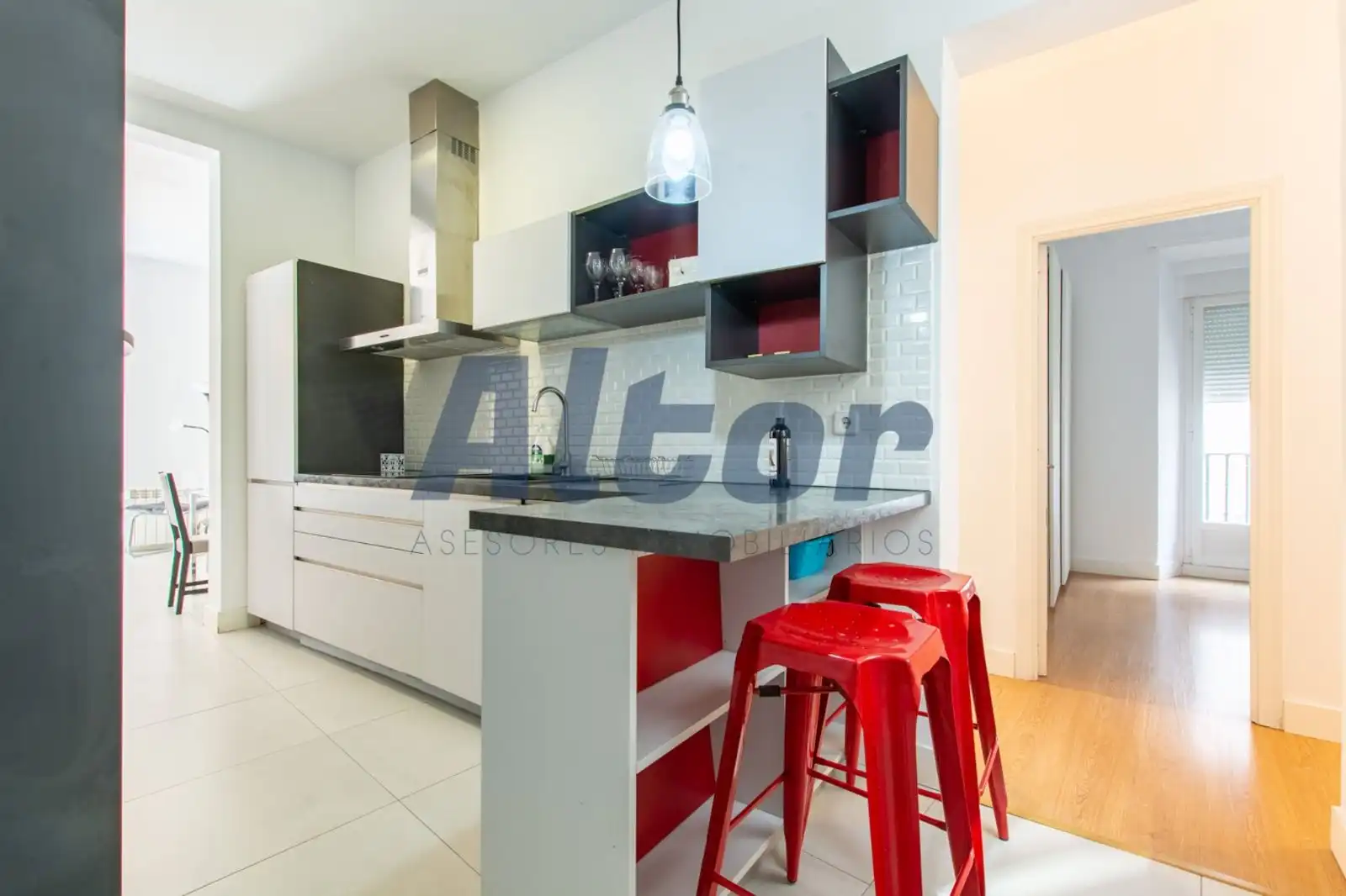 Wohnung zur Miete in DE LA MADERA, Universidad - Malasaña