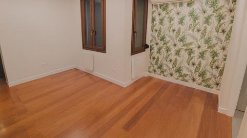 Foto 2 de Piso en venta en Goienkale, Casco Viejo, Bizkaia