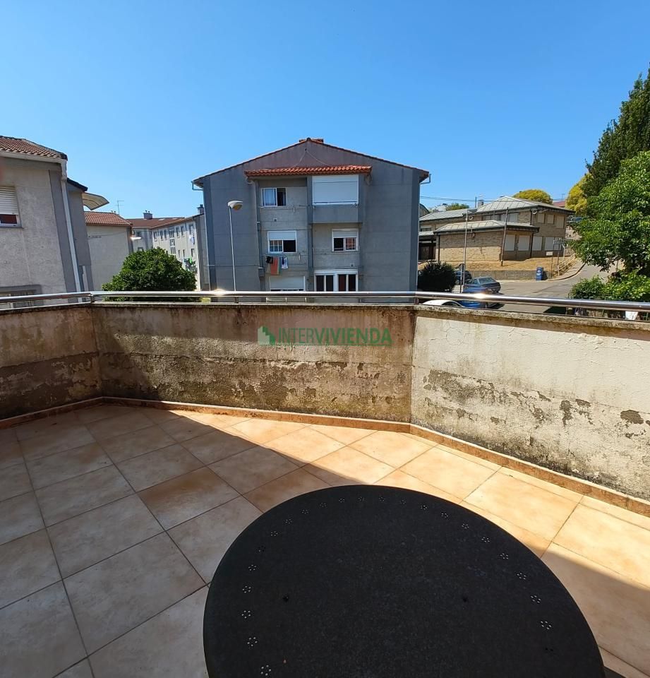 Casa adosada en venta en Salgueira - O Castaño