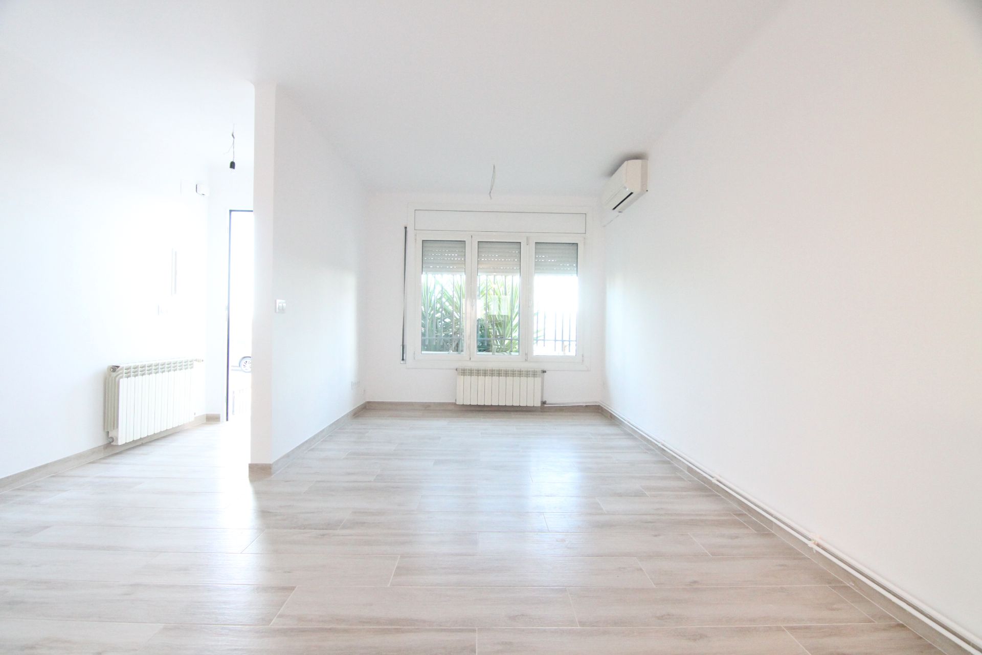 Living room of Single-family semi-detached for sale in Olesa de Montserrat  with Air Conditioner, Heating and Terrace