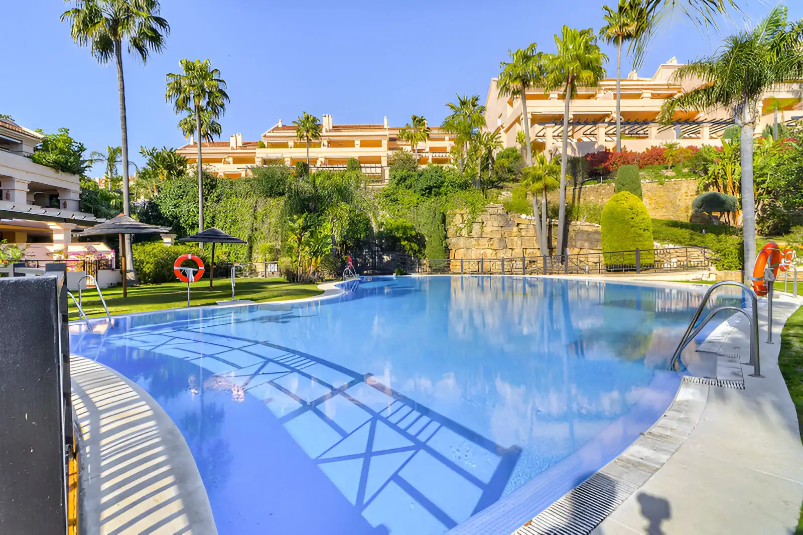 Home with pool for sale in Nueva Andalucía, imagen 29