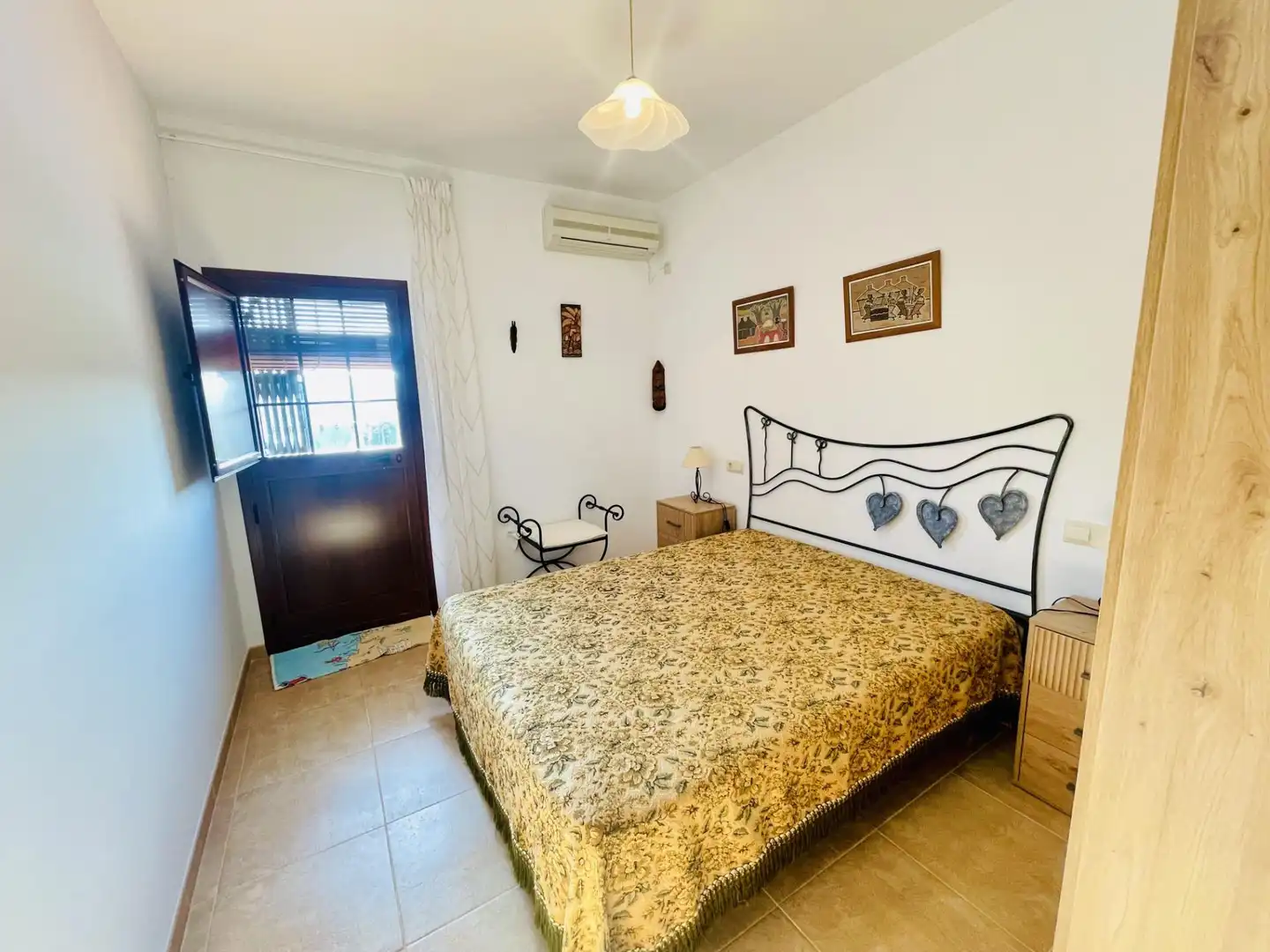 Habitación de Finca rústica en venta en Badolatosa con Jardín privado, Terraza y Piscina