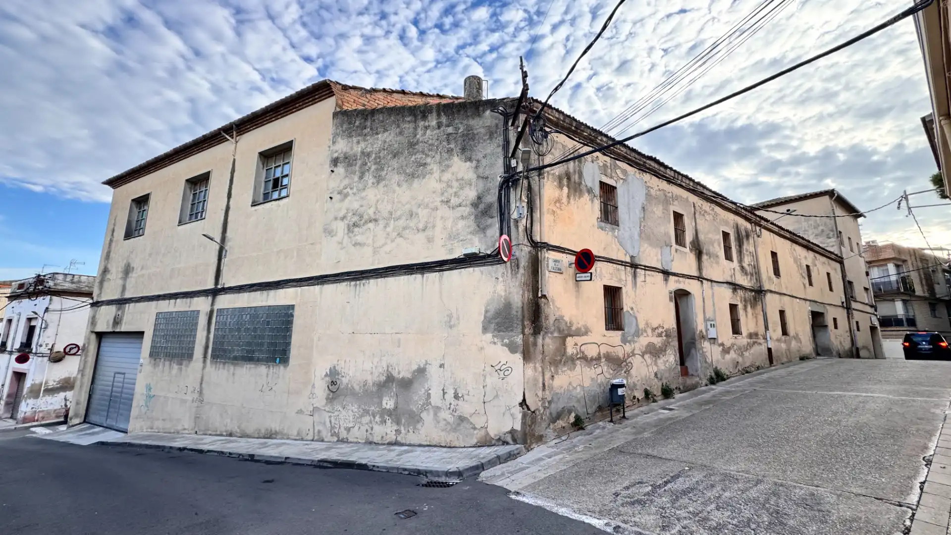 Mixed residential for sale in Carrer de la Roca 18