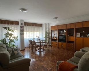 Sala d'estar de Apartament en venda en  Logroño amb Calefacció, Parquet i Traster