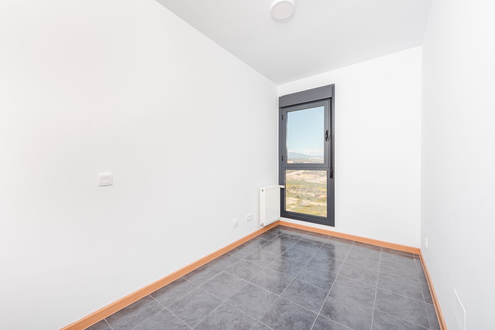 Bedroom of Flat for sale in Tres Cantos  with Parquet flooring, Terrace and Storage room