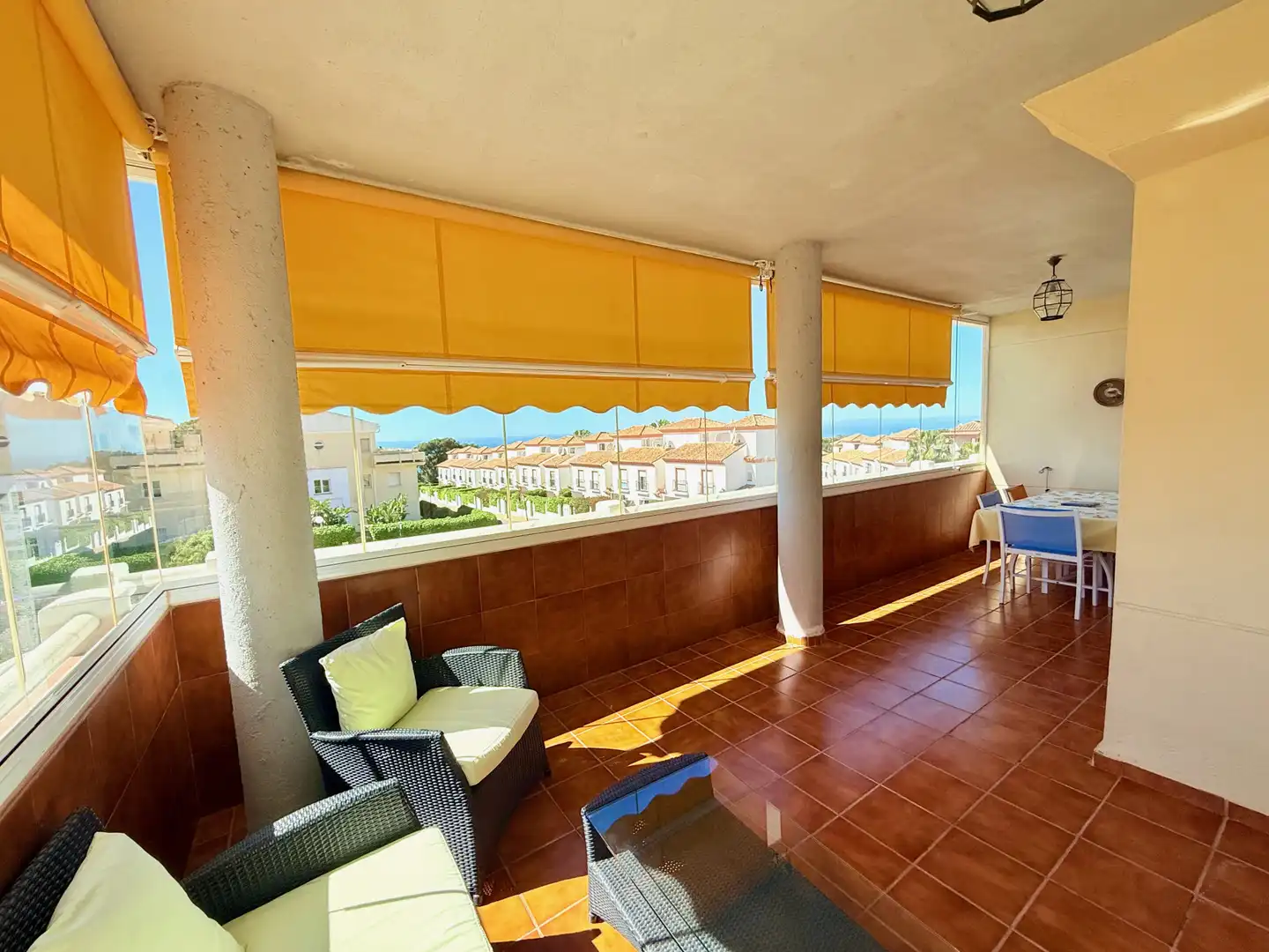 Terraza de Apartamento de alquiler en Marbella con Piscina y Piscina comunitaria