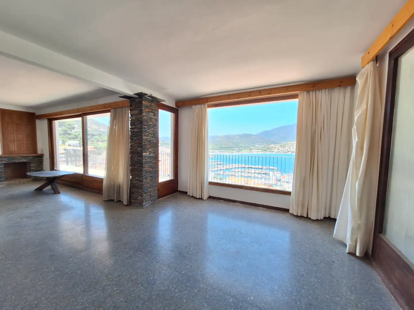 Sala d'estar de Casa o xalet en venda en El Port de la Selva amb Terrassa i Balcó