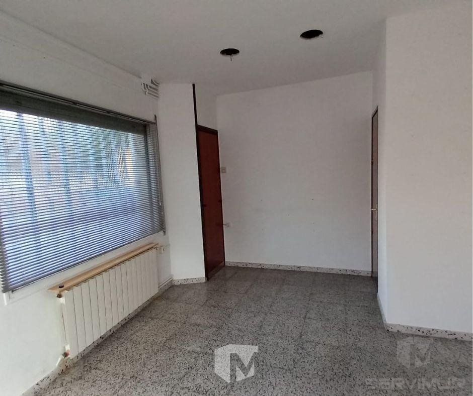 Building to rent in Avinguda de Roma, Manlleu