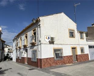 Vista exterior de Casa adosada en venda en Priego de Córdoba amb Aire condicionat