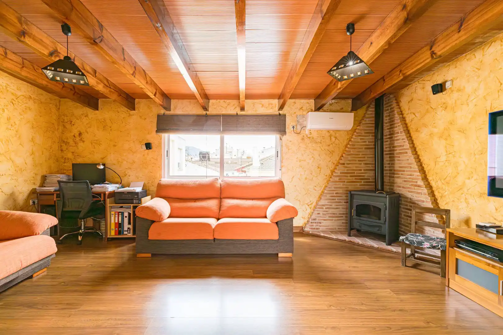 Sala d'estar de Dúplex en venda en Murcia amb Aire condicionat, Jardí privat i Terrassa