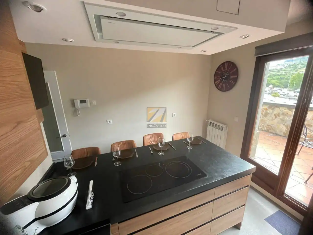 Cocina de Ático de alquiler en Oviedo  con Calefacción, Parquet y Terraza