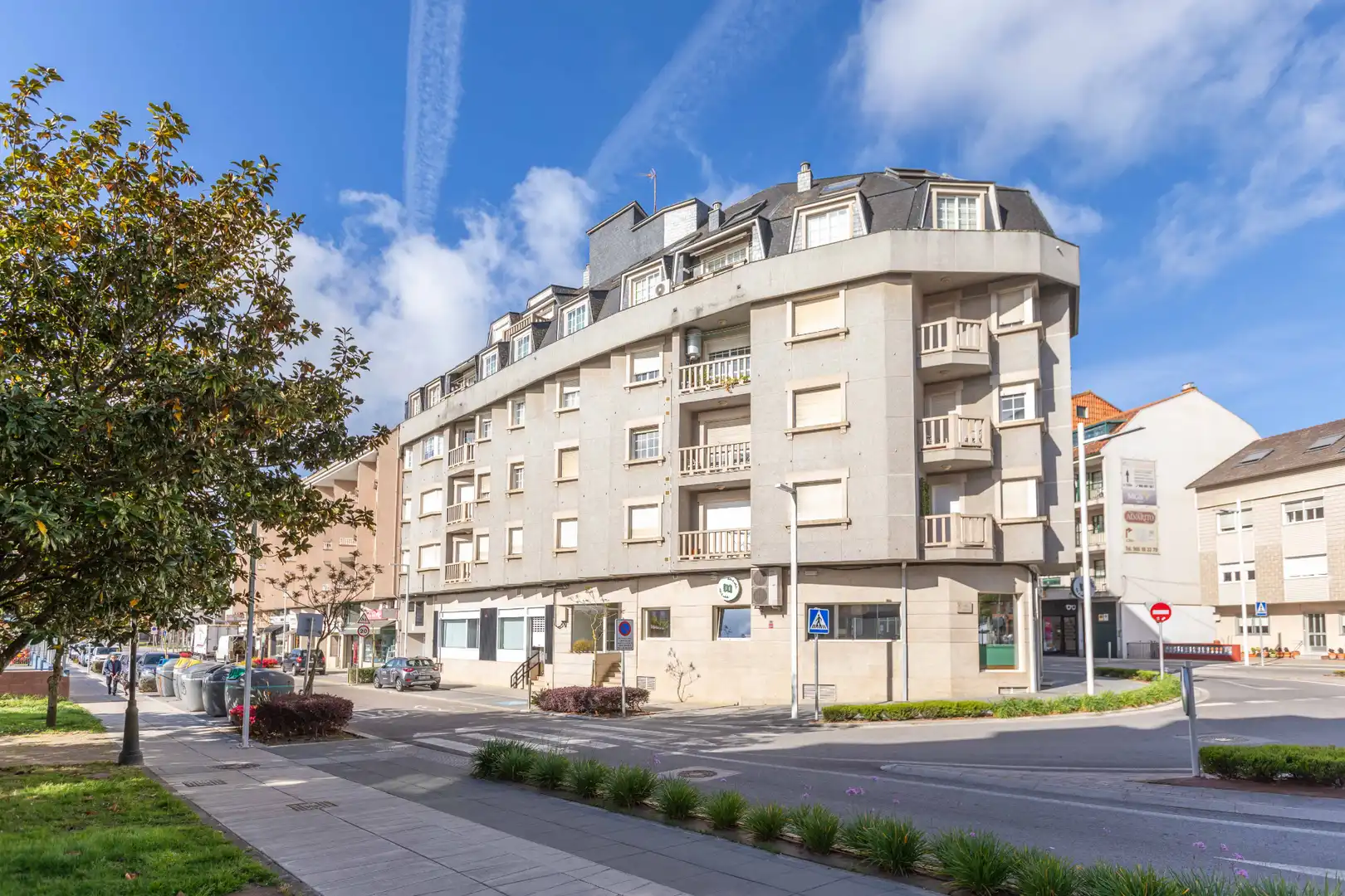 Vista exterior de Apartament en venda en Sanxenxo amb Calefacció, Terrassa i Moblat