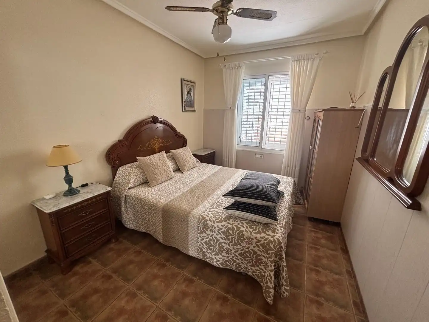 Habitación de Casa o chalet en venta en Torrevieja con Terraza y Piscina comunitaria