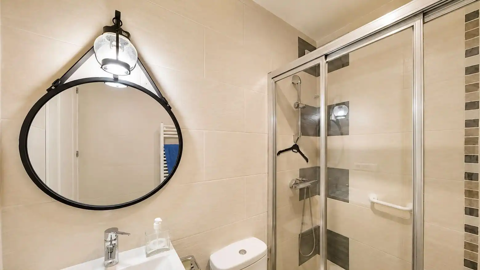 Bany de Apartament en venda en Fuenlabrada amb Aire condicionat, Calefacció i Jardí privat