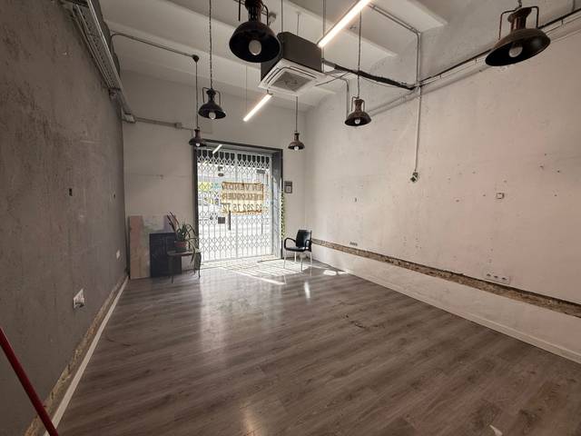 Local comercial en Alquiler en COMTE D'URGELL en Sant Antoni