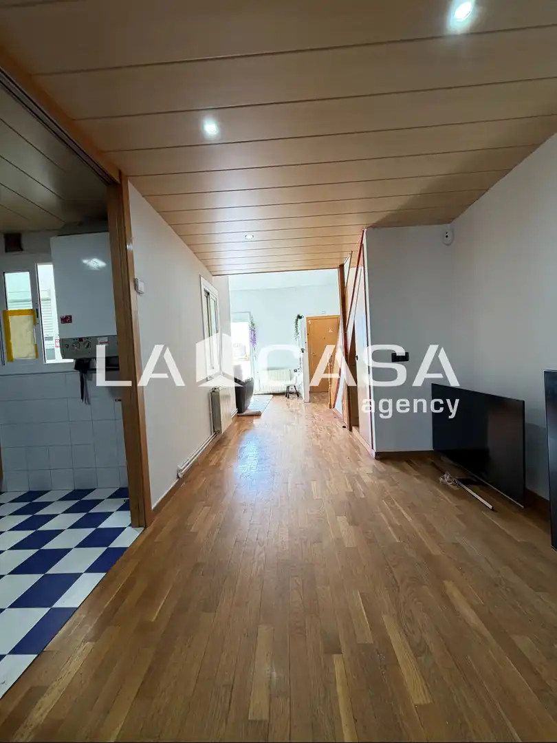 Dachboden zum Verkauf in Badalona mit Heizung und Terrasse