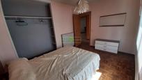 Dormitori de Pis en venda en León Capital  amb Calefacció, Parquet i Traster