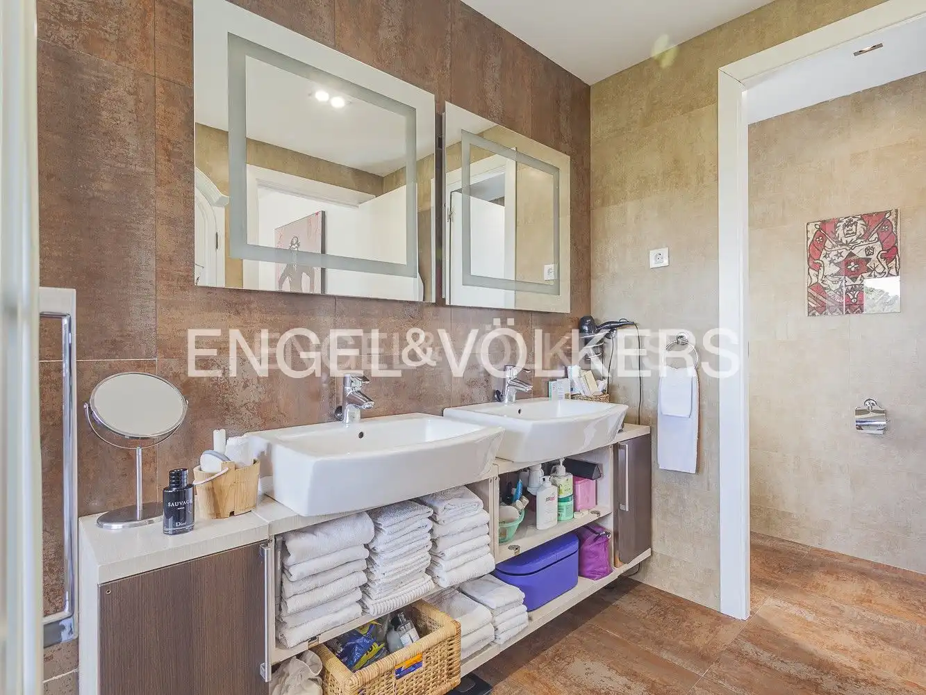 Bany de Casa o xalet en venda en Sant Cugat del Vallès amb Calefacció, Jardí privat i Parquet