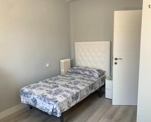 Bedroom of Apartment to share in  Madrid Capital  with Air Conditioner, Heating and Furnished