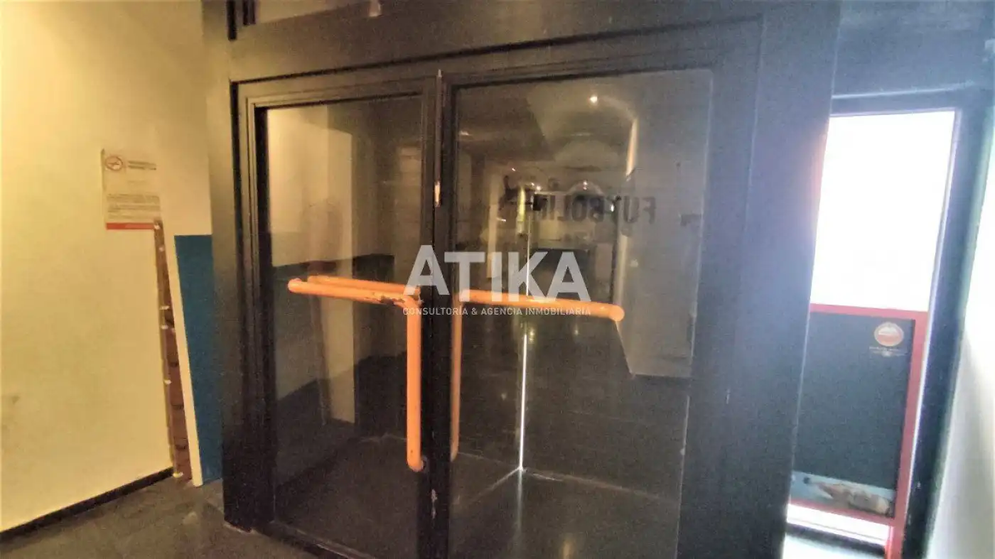 Business premises for sale in Sant Josep - Zona Hospital, imagen 13