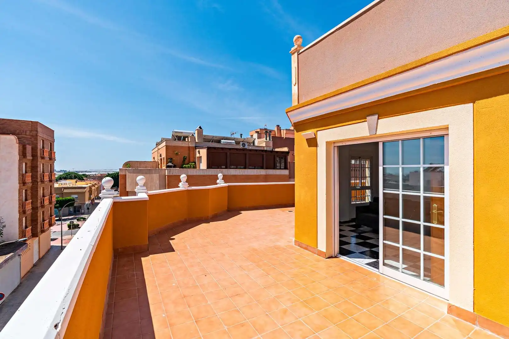 Terraza de Ático en venta en El Ejido con Aire acondicionado, Terraza y Amueblado