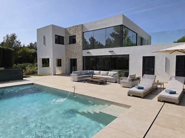 Villa con balcone in vendita a Santa Ponça
