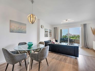 Mini appartamento con balcone in affitto a Nueva Andalucía