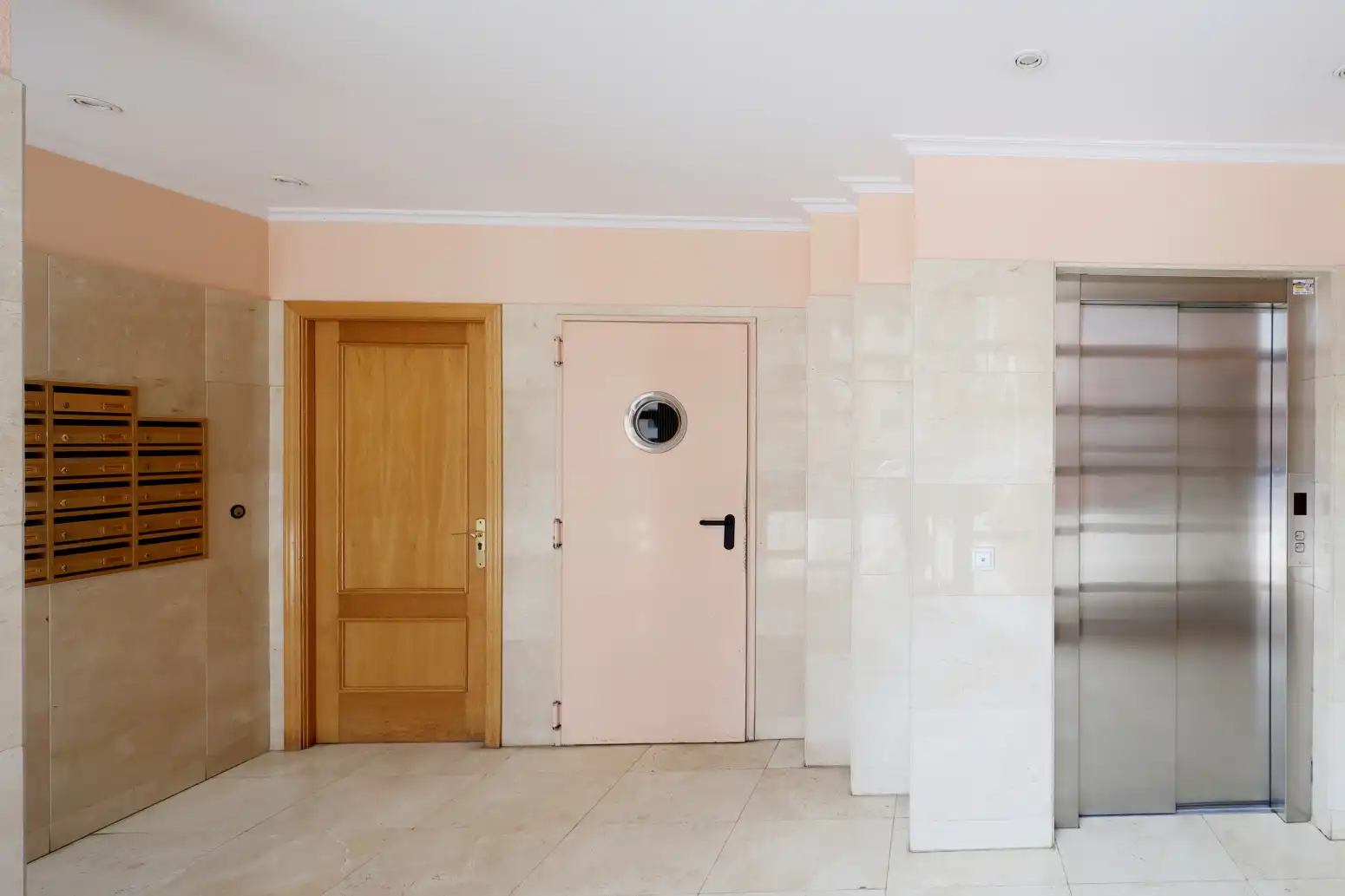 Piso de alquiler en Gijón  con Calefacción, Terraza y Trastero