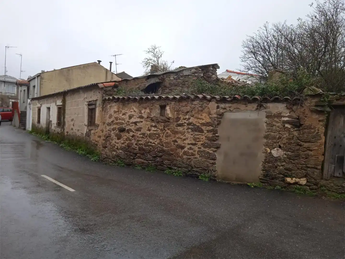 Casa adosada en venta en Mombuey