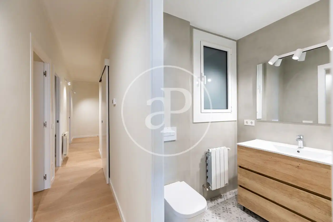 Piso en venta en Barcelona con Aire acondicionado, Calefacción y Balcón