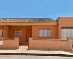 Vista exterior de Casa o xalet en venda en Cartagena amb Jardí privat