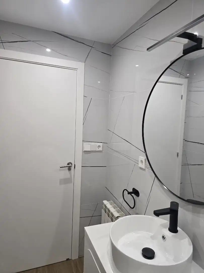 Bathroom of Flat for rent in Vigo 