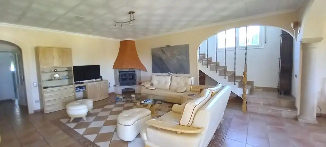 Sala d'estar de Casa o xalet en venda en Mont-roig del Camp amb Aire condicionat, Calefacció i Jardí privat