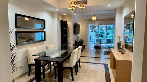 Foto 5 de Apartamento de alquiler en Las Lomas de Río Verde, Málaga