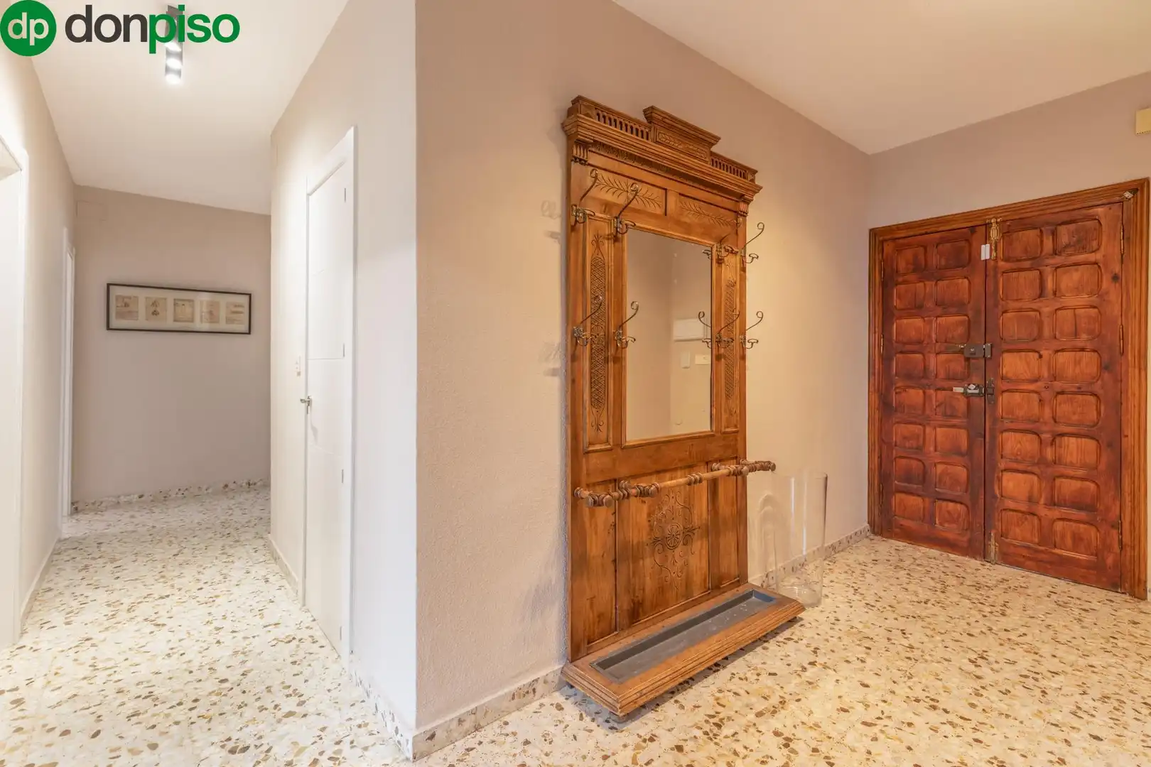 House with pool for sale in Avenida del Puente Nuevo, imagen 4