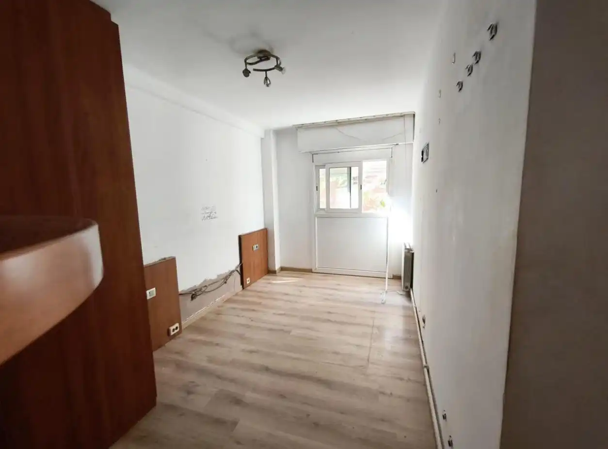 Bedroom of Flat for sale in Salut - Lloreda