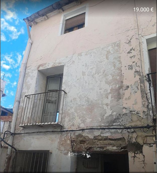 Vista exterior de Casa o xalet en venda en Segorbe amb Balcó