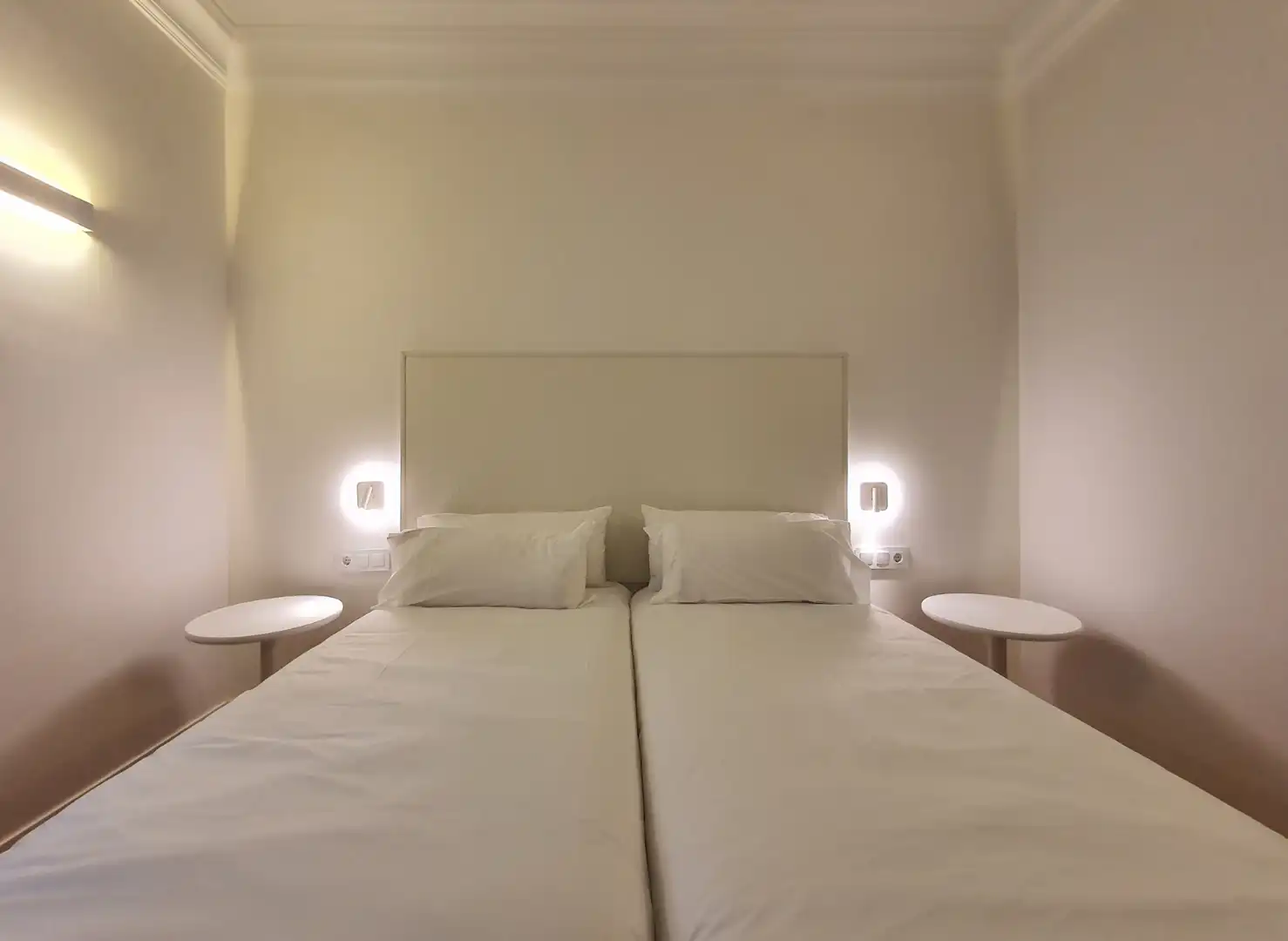 Schlafzimmer von Wohnungen zur Miete in Madrid mit Klimaanlage, Heizung und Möbliert