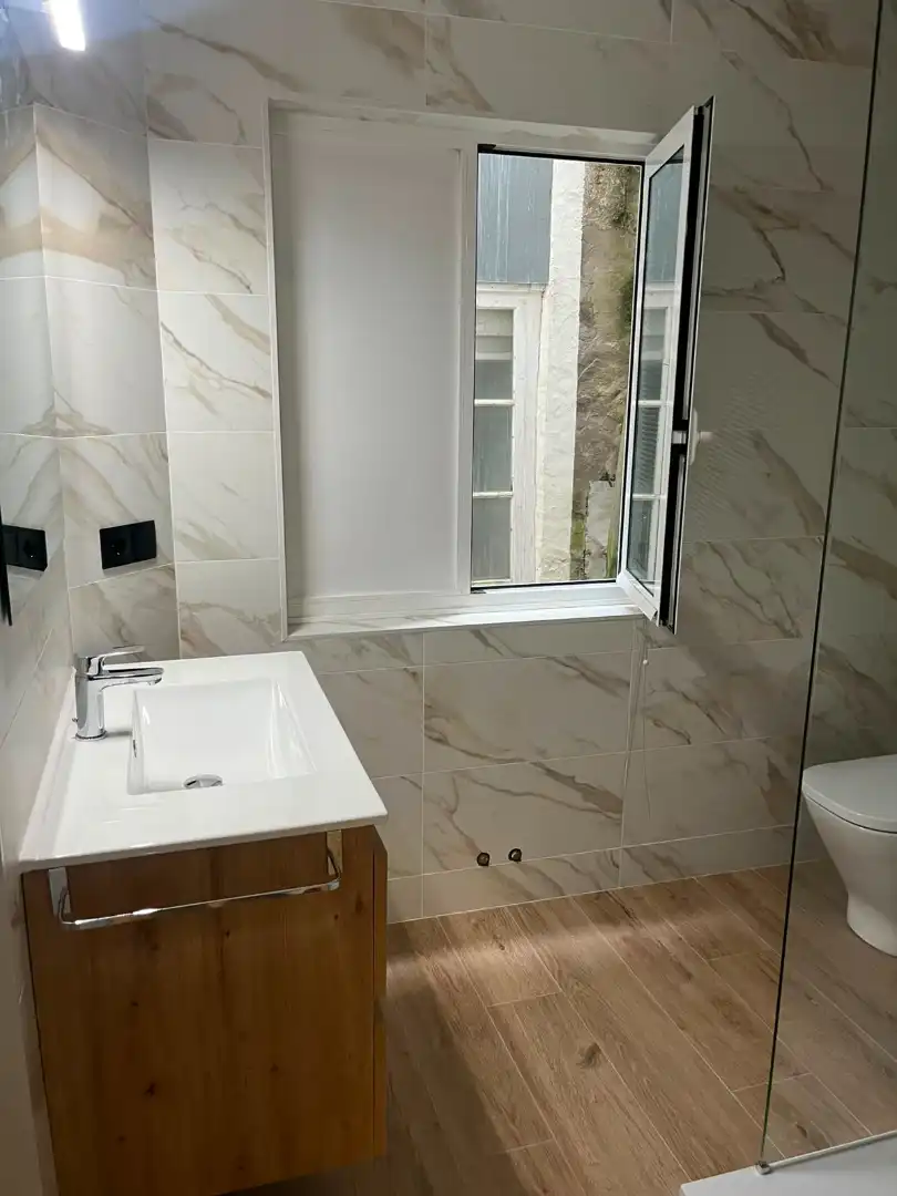 Bathroom of Flat for rent in Ferrol  with Heating, Furnished and Oven