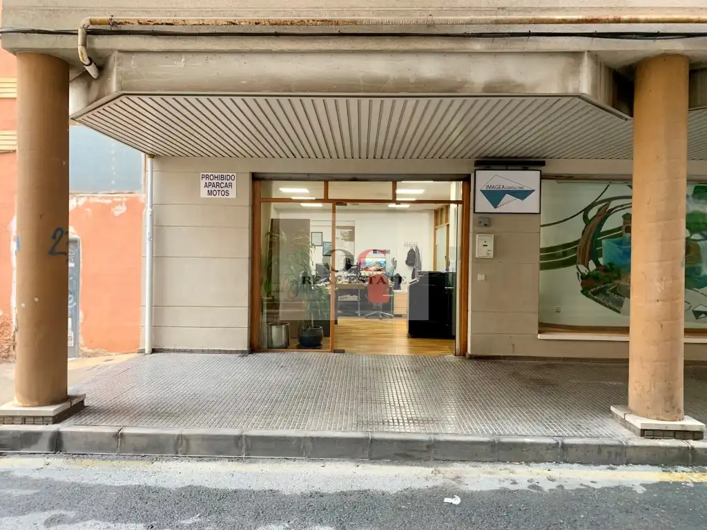 Local comercial en venda a Calle Hilanderas