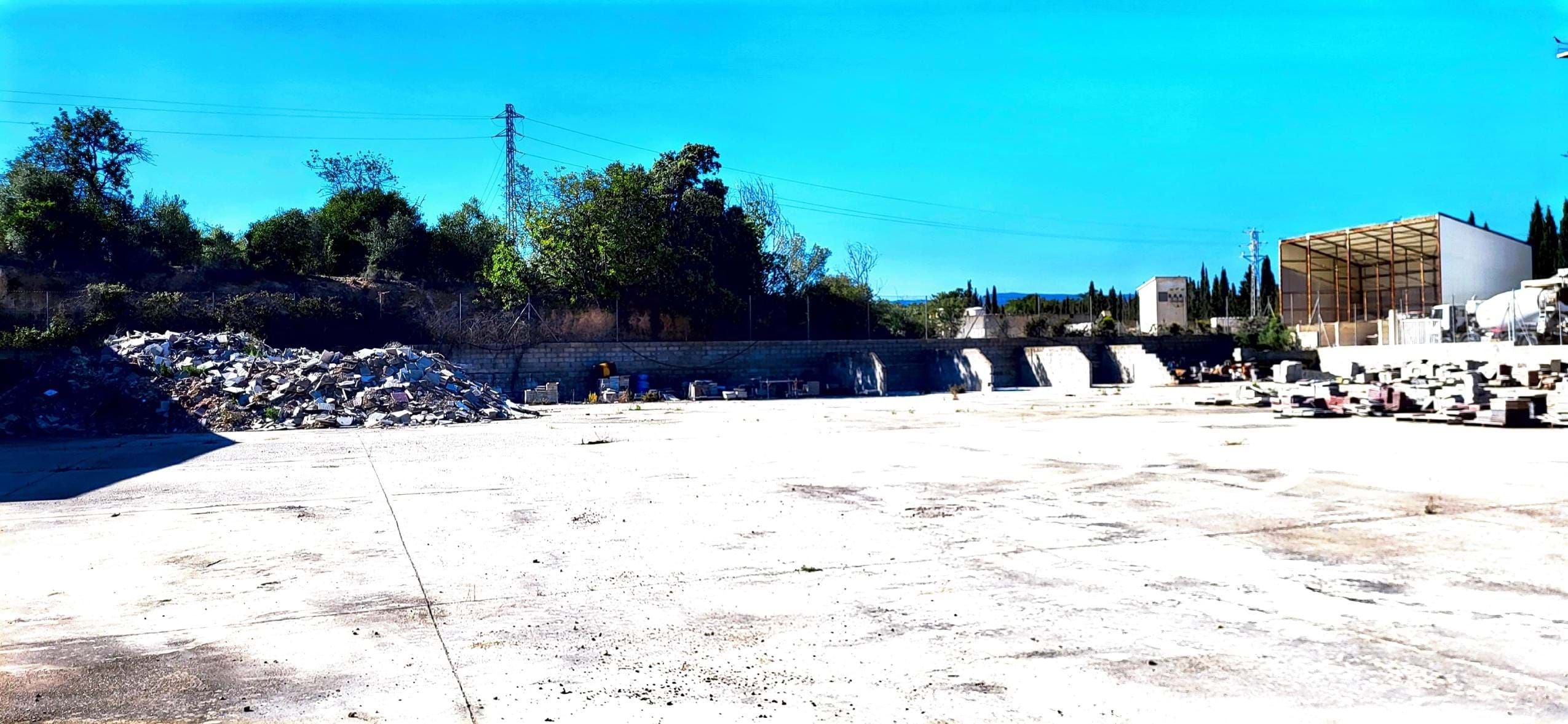 Vista exterior de Nau industrial en venda en Vila-seca
