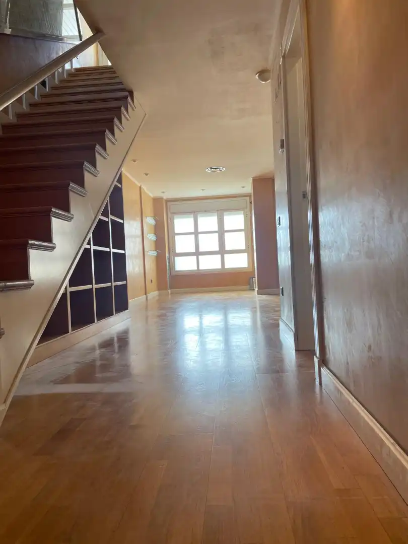 Attic for rent in Zaragoza  with Air Conditioner, Heating and Parquet flooring