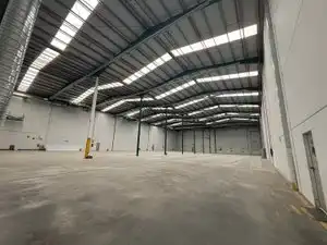 Vista exterior de Nave industrial de alquiler en Borox con Calefacción y Alarma