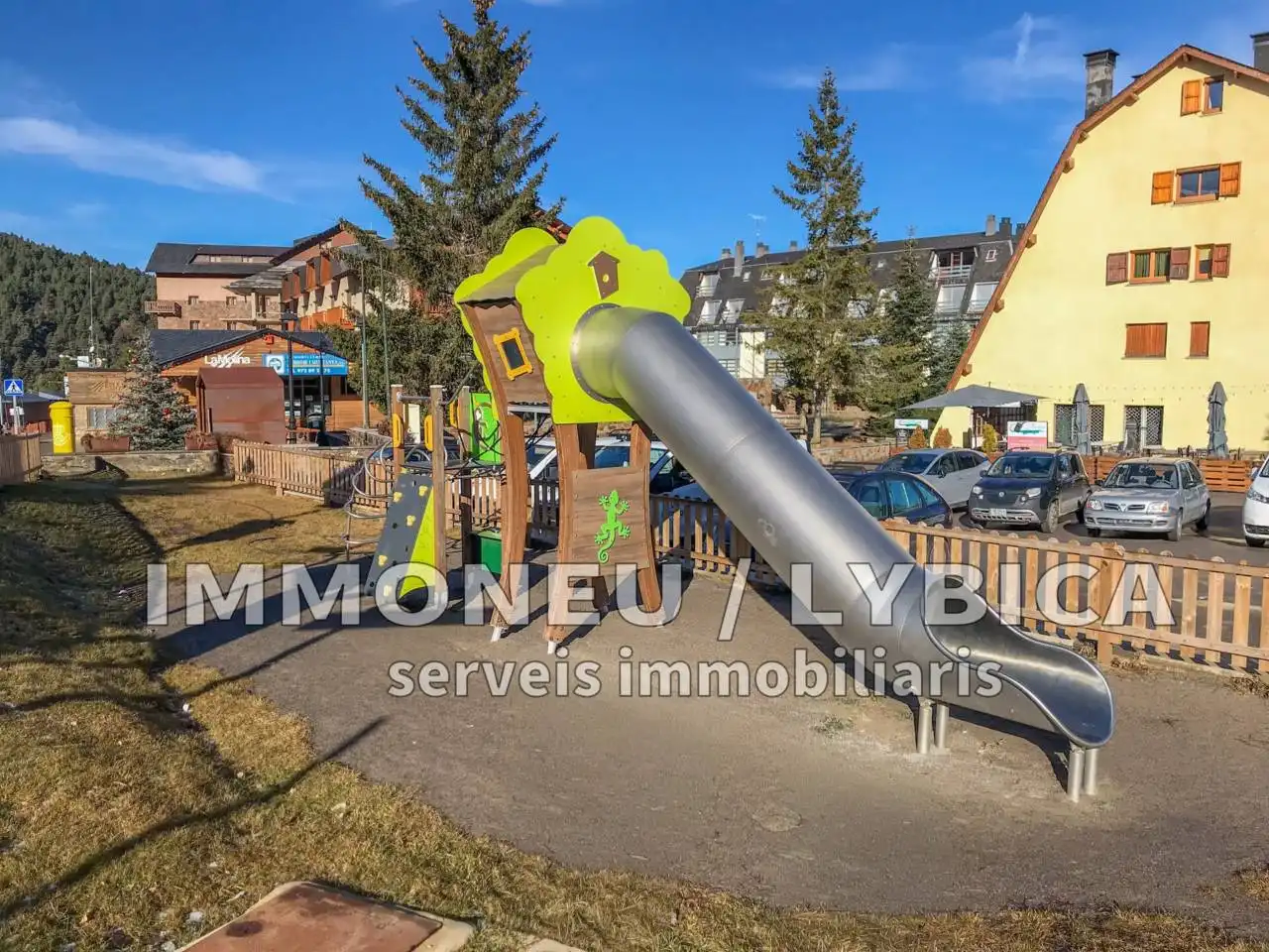 Pis en venda a Avenida SUPERMOLINA, La Molina