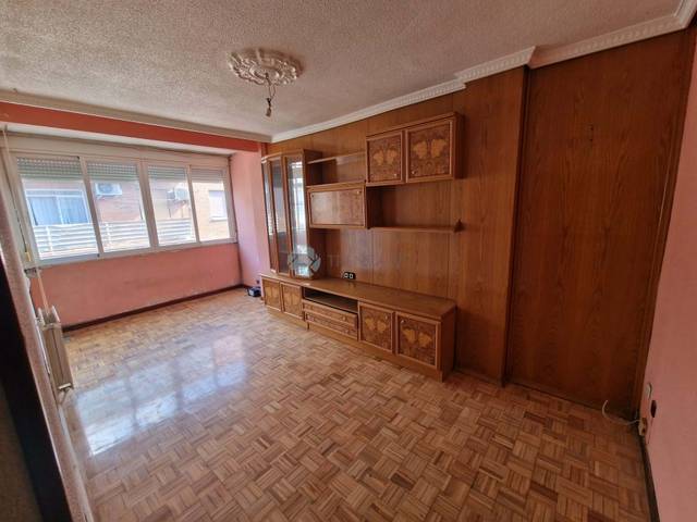 Piso en Venta en CL GRANADOS  Es:I Pl: Pt:-D  ALCALA DE HENARES (MA en Chorrillo