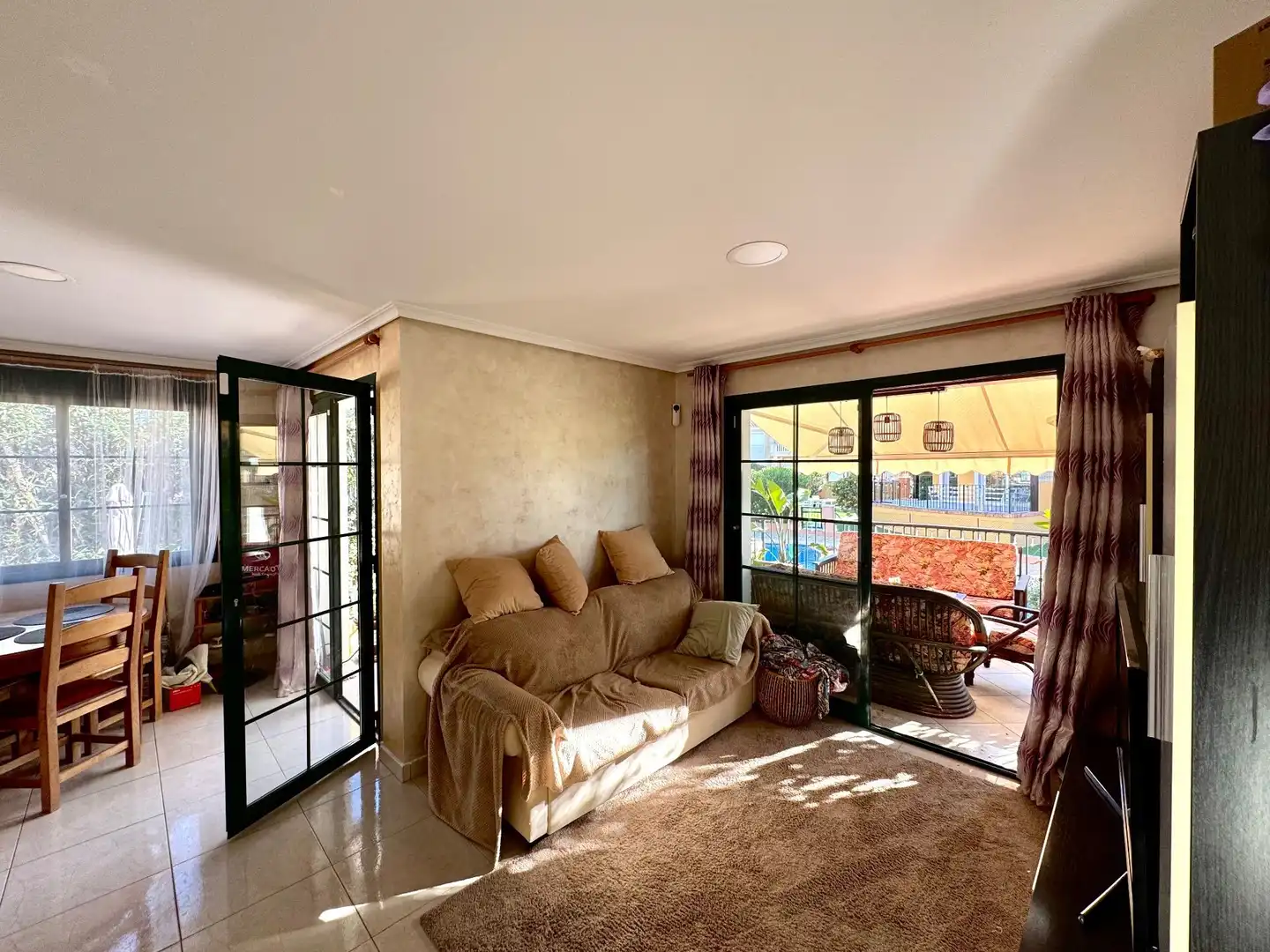 Sala d'estar de Casa o xalet de lloguer en Torrevieja amb Aire condicionat, Terrassa i Moblat
